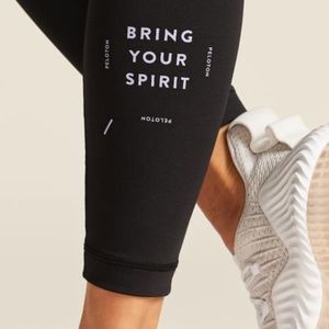 Peloton Lululemon WunderUnder legging, 25”, 4, NWT